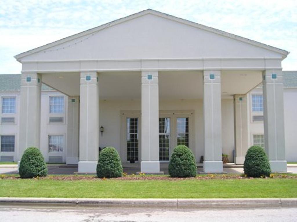 Moberly Inn & Suites Exterior photo